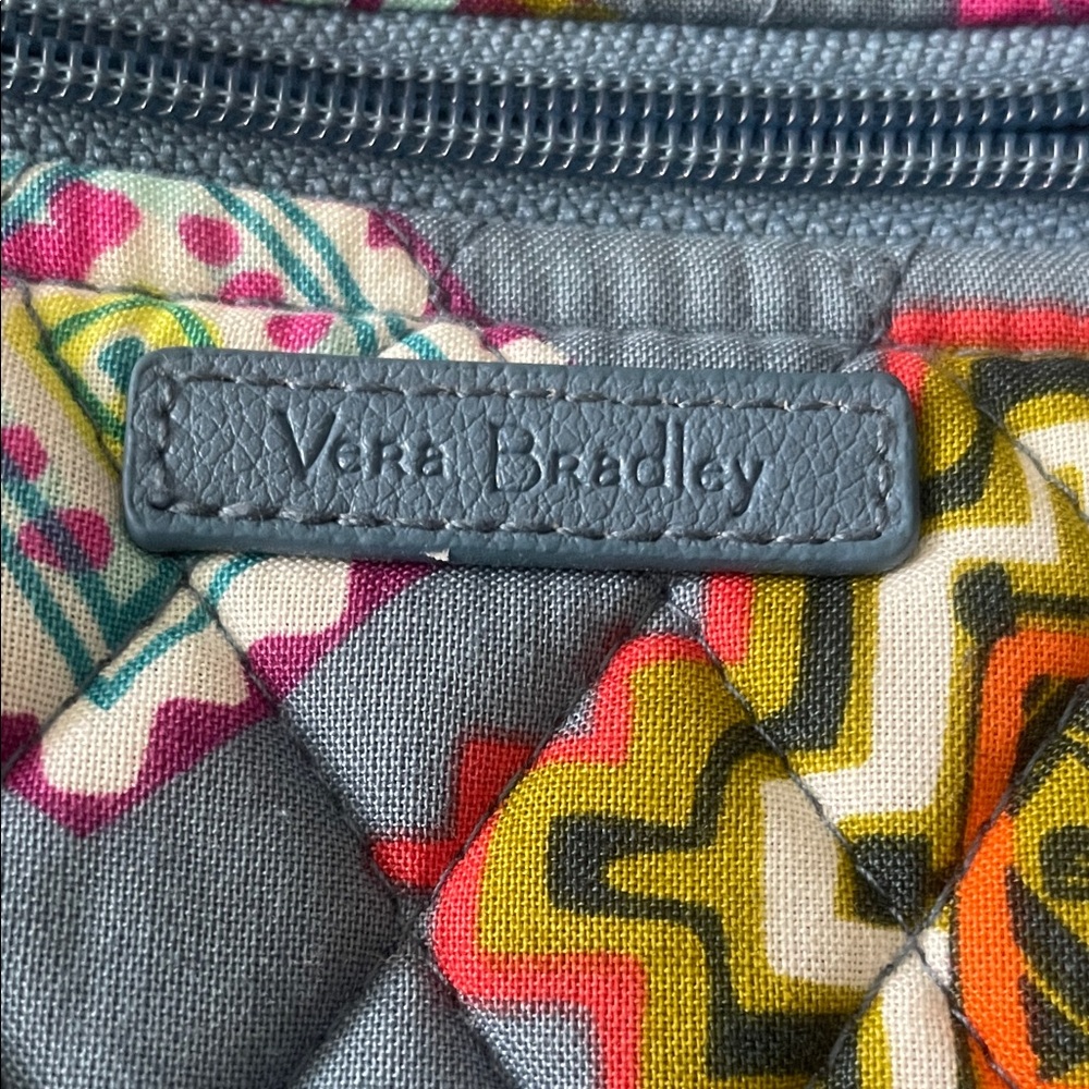 Vera Bradley Colorful Patterned Women's Bag - Picture 2 of 4